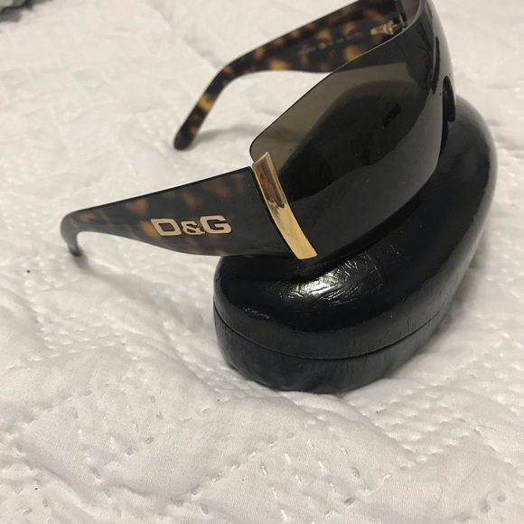 Dolce & Gabbana Accessories - Dolce Gabbana sunglasses like new